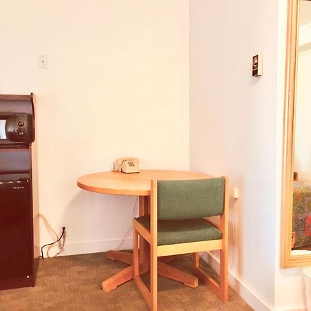 North Country American Inn Калкаска Екстериор снимка