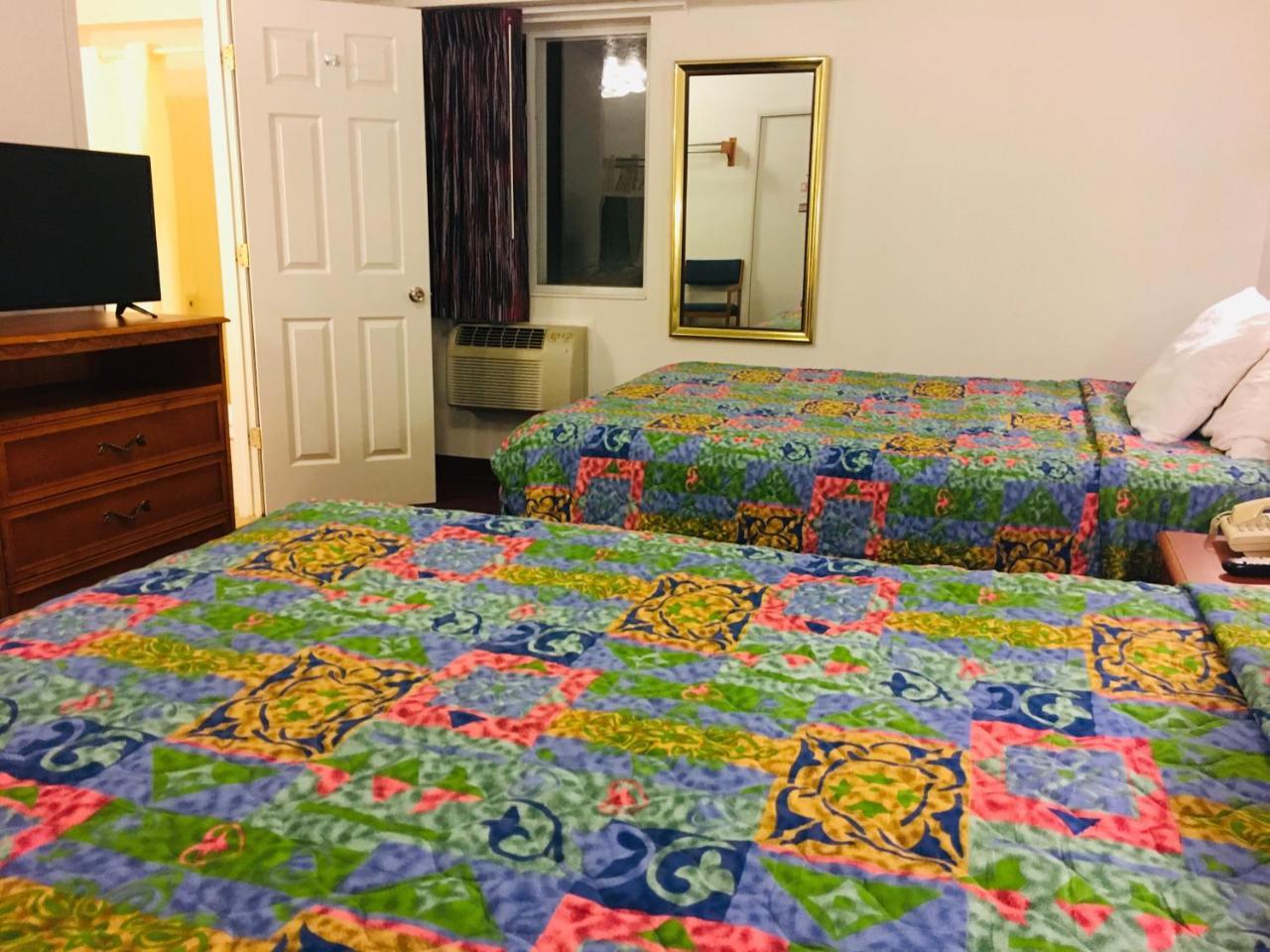 North Country American Inn Калкаска Екстериор снимка