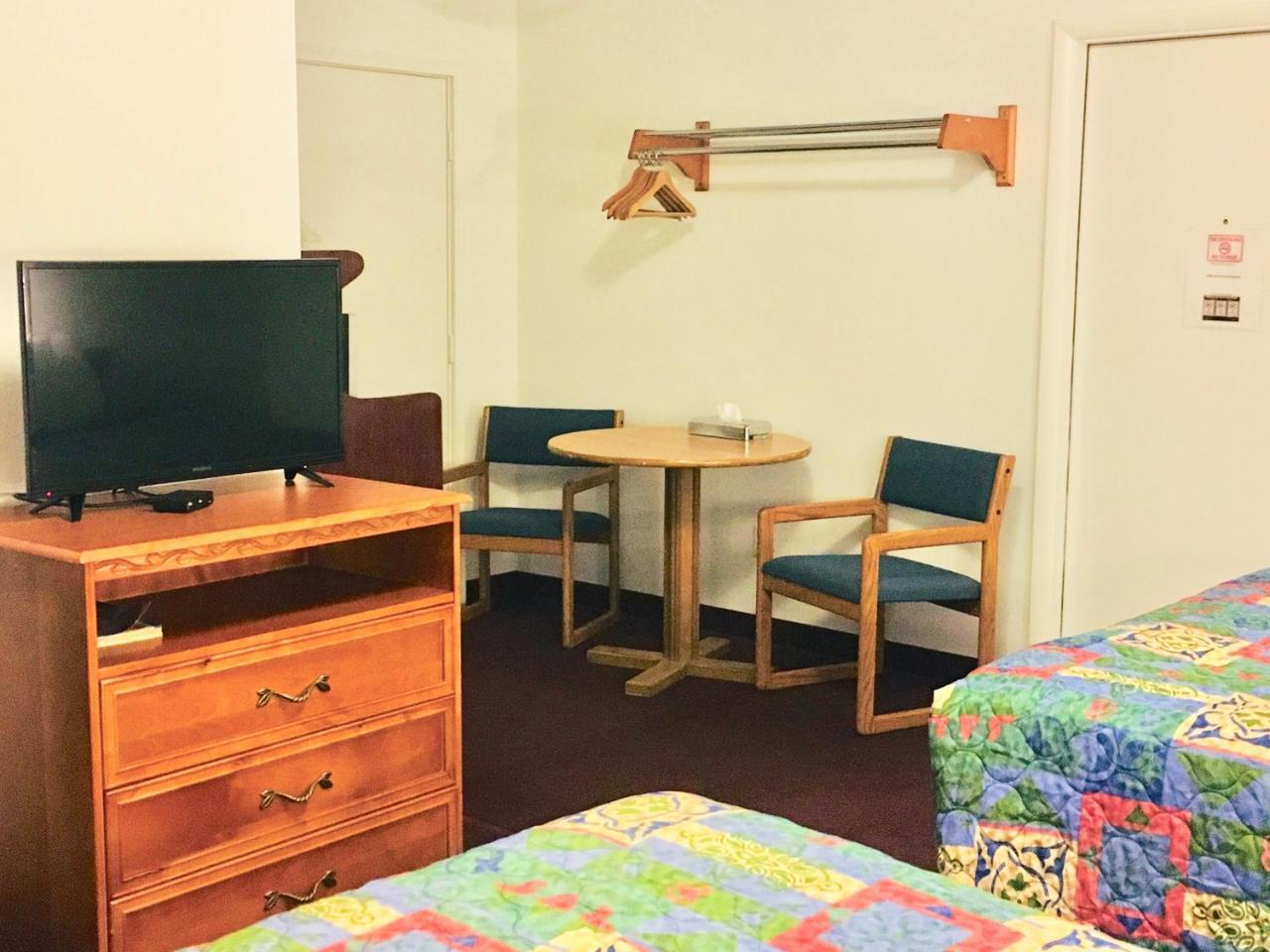 North Country American Inn Калкаска Екстериор снимка