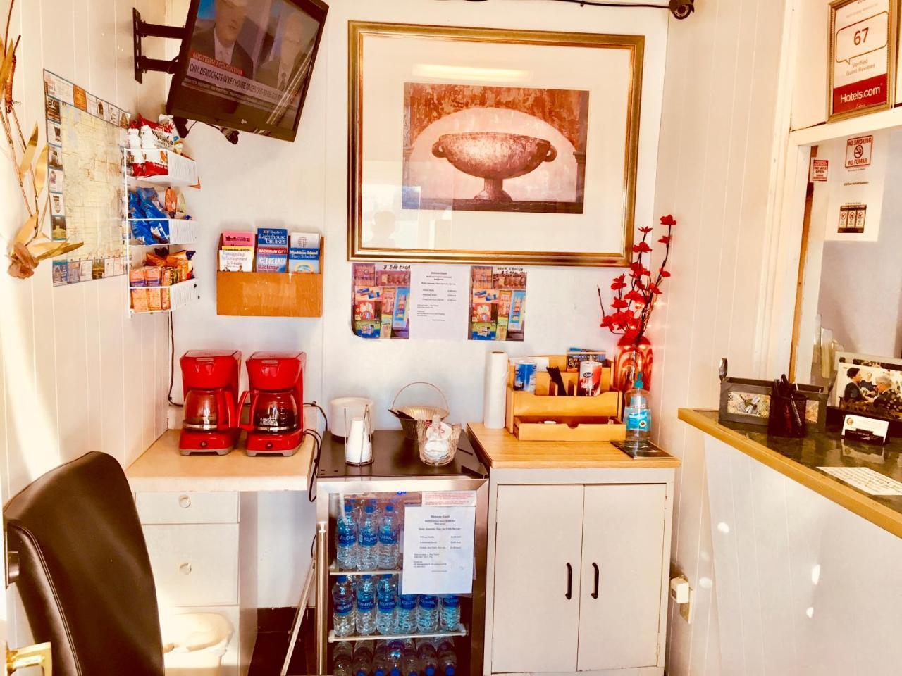 North Country American Inn Калкаска Екстериор снимка
